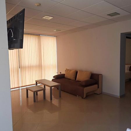 Студия И Стаи За Гости -Жк Пентагон Kŭrdzhali Exterior foto